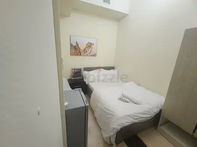 No Commission - Partition for single/couple in Dubai Marina