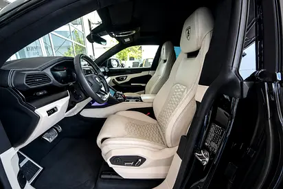 2022 Lamborghini URUS — фото 9
