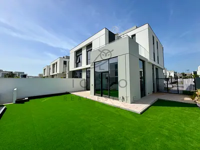 Corner 4BR+Maid | Vastu | Negotiable
