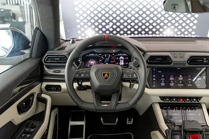 2026 Lamborghini URUS — миниатюра 12
