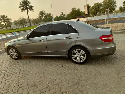 Mercedes-Benz E-Class E 300 2012 GCC Specs