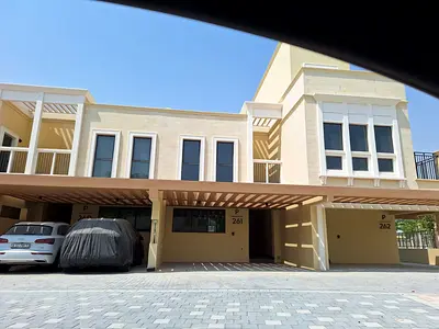 فيلا من 4 غرف نوم | داماك لاجونز في مالطا | الفناء والتراس