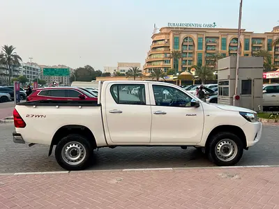 2021 Toyota HILUX — миниатюра 3
