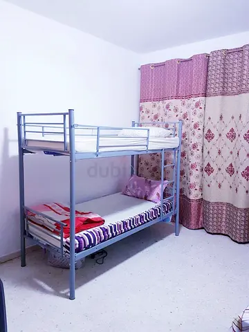 BEDSPACE AVAILABLE NEAR BY METRO ( INDIANS)