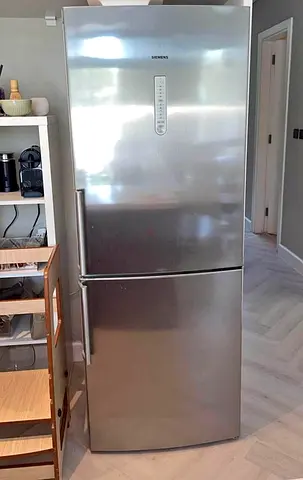 Siemens Bottom Freezer Refrigerator Inox 530L