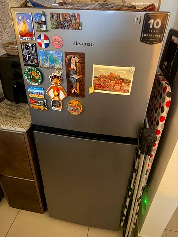 Hisense Top Freezer Refrigerator - Excellent Condition
