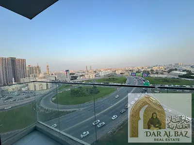 لعشاق الفخامه والرقى ثانى ساكن افخم ثلاثه وصاله مع باركن بلكونه خزائن بالحائط اطلاله مفتوحه مدينه مع ستور كبير موزع داخلى موقع مميز بالقرب من الخدمات