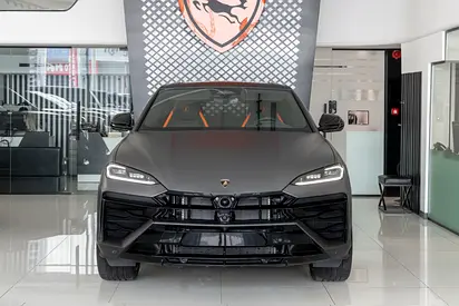 2026 Lamborghini URUS photo 2