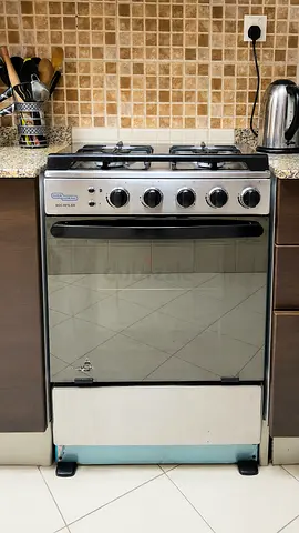 Super General 4-Burner Gas Cooker with Oven – Good Condition