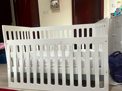White Wooden Baby Crib with Mattress - Good Condition