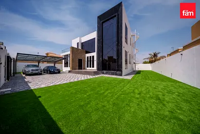 Modern Villa With Nearby Schools & Amenities