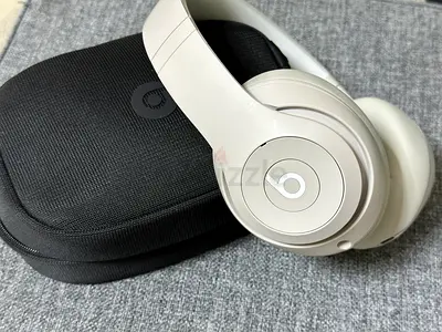 Beats Studio Pro ( in Apple Warranty)