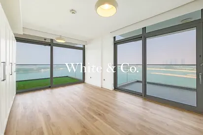 Full Renovated | Vacant | Unreal Sea Views