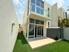 R2EE LAYOUT| CLOSED KITCHEN | L SHAPED GARDEN