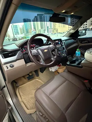 2016 Chevrolet SUBURBAN 照片 15