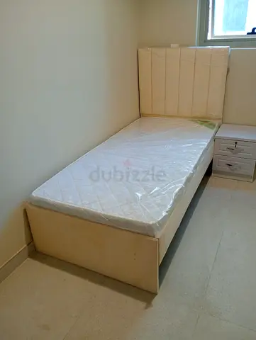 I am selling brand new Single size bed set and mattres