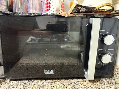 Black+Decker Microwave Oven -
