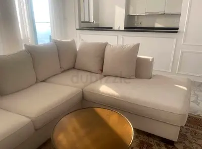 Premium Quality The Őne Kingston Sectional Ushape Sofa beige perfect Condition