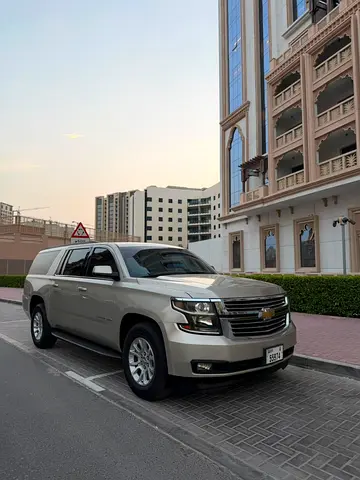 2016 Chevrolet SUBURBAN 照片 1
