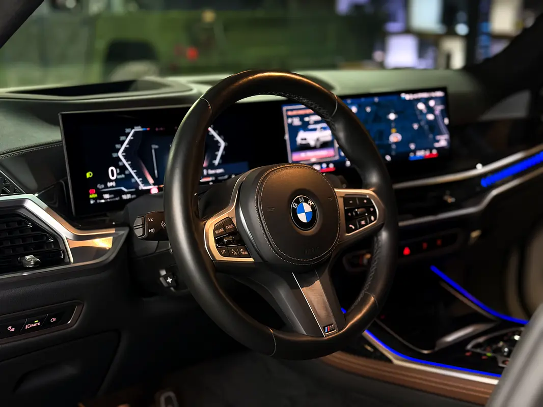 BMW X7 2025