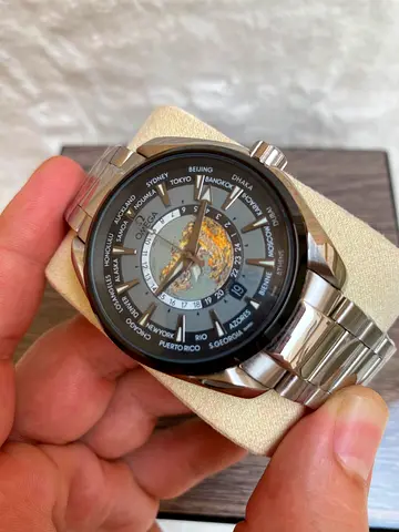 The selected wristwatch is an Omega Seamaster full automatic 42 mm Aqua Terra Worldtimer featuring