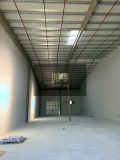A unique opportunity: a fully integrated complex consisting of 6 warehouses, 15 studios, 3 apartment