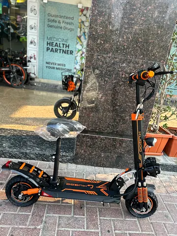 Kugoo e 25 Electric kick scooter with seat — dual suspension, good condition