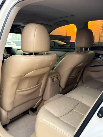 2014 Infiniti Q70 — фото 12