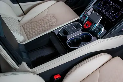 2022 Lamborghini URUS — миниатюра 19