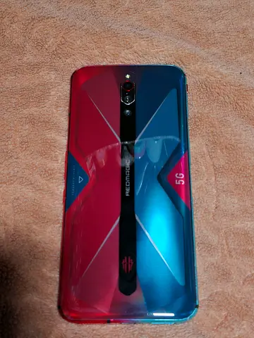Nubia Red magic 5g 12 gb 256gb phone in good condition with clear case