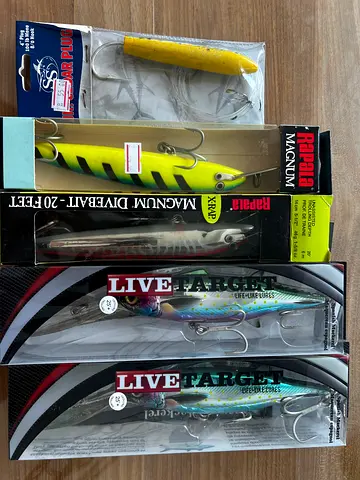 Fishing lures