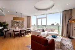 Maison Privee - Dazzling Downtown Retreat w/ Panoramic City Views