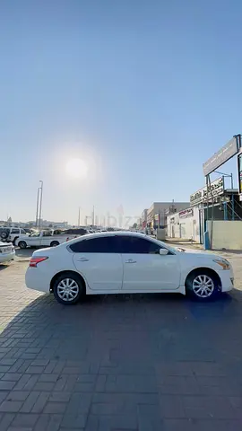 Nissan Altima S 2015 | Reliable Sedan | Japanese Specs