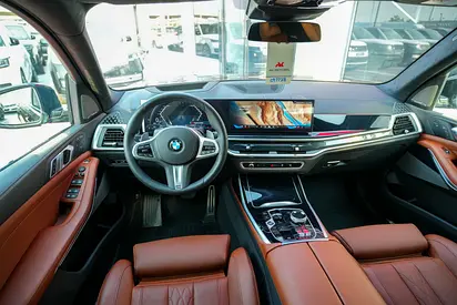 2026 BMW X7 thumbnail 8