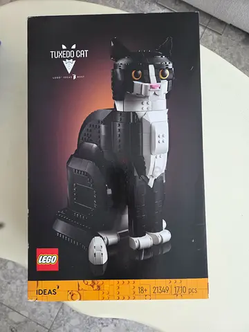 LEGO Ideas 21349 Tuxedo Cat - Sealed/New