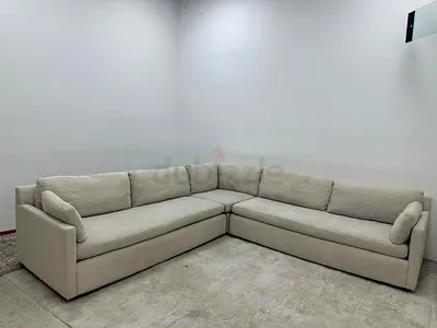 Looks like new condition west elm corner lshape sofa