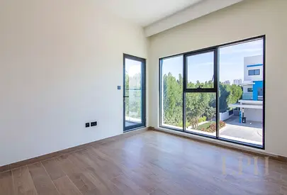 Vacant | LV 4 | Stand Alone Villa | Brand New