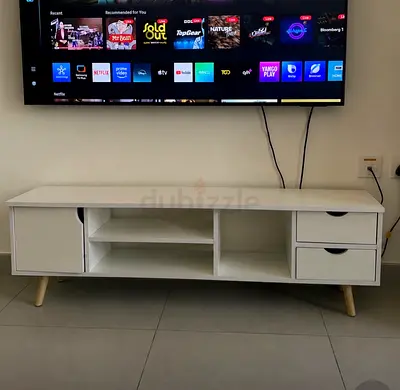 White tv unit