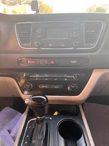 2017 KIA SEDONA — фото 7