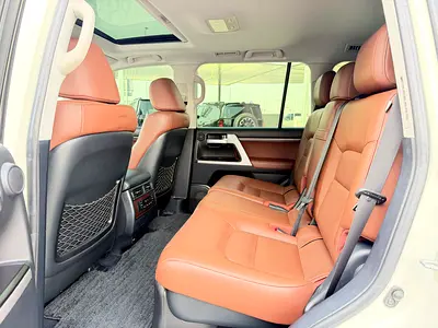 صورة 8 لـ 2018 Toyota LAND CRUISER