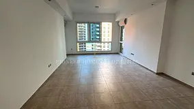 Palm Jumeirah 2BR | Marina Residences 6 | City & Marina Views | Maids Room