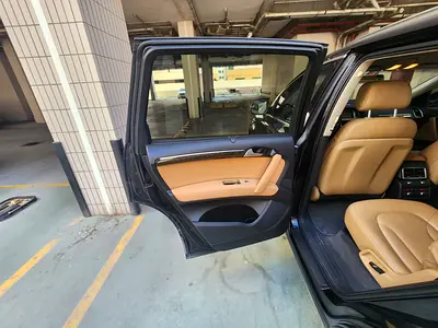 صورة 8 لـ 2010 AUDI Q7