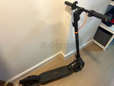 Ninebot F2 PLUS Electric Kick Scooter — Lightweight Commuter, Good Condition
