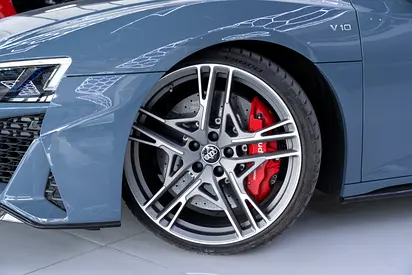 2021 AUDI R8 — миниатюра 4