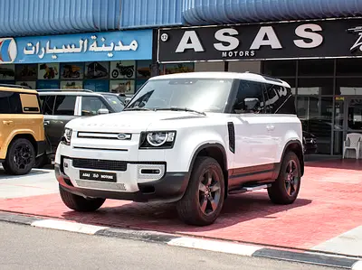 Land Rover Defender 90 S P300 2025 - Brand New - GCC