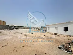 Commercial yard of 20,000 sq. ft., 50 kW power, internal interlock, 2 offices, bathroom, pantry, and