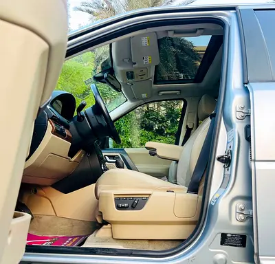 2010 LAND Rover LR2 照片 7