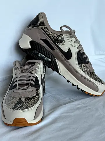 Nike Air Max 90 SE “Tan Snakeskin” – Women’s; Like New, Never Worn, US Size 8, UK Size 5.5 / EU 39