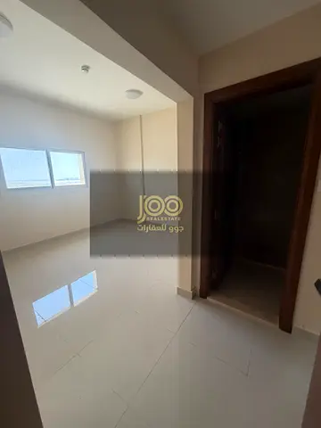 Two-bedroom apartment with a living room, second tenant, master bedroom and external bathroom, in a