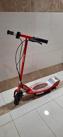 Razor E100 Kids Scooter 24V